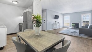 Dining - Relaxing space with open living area (Kansas City)