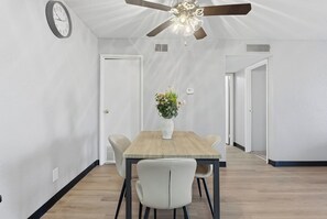 Dining - Comfortable bedroom and cozy living space (Kansas City)