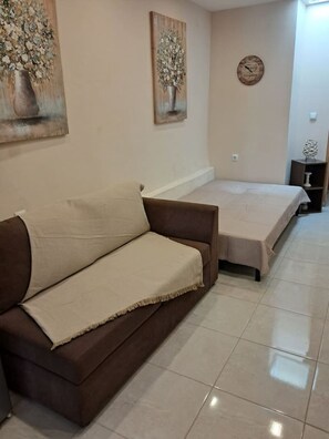 Interior - Nerida Beach Apartment (Kos)