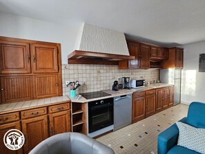 Fridge, microwave, oven, dishwasher - Cozy countryside home near Puy du Fou (Les Herbiers)