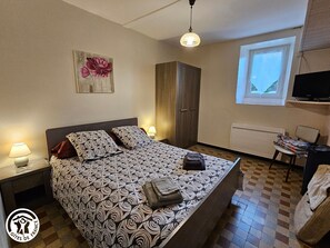 2 bedrooms, free WiFi, bed sheets - Cozy countryside home near Puy du Fou (Les Herbiers)