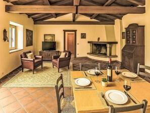Dining - La Casa di Sughero by Interhome (Tempio Pausania)