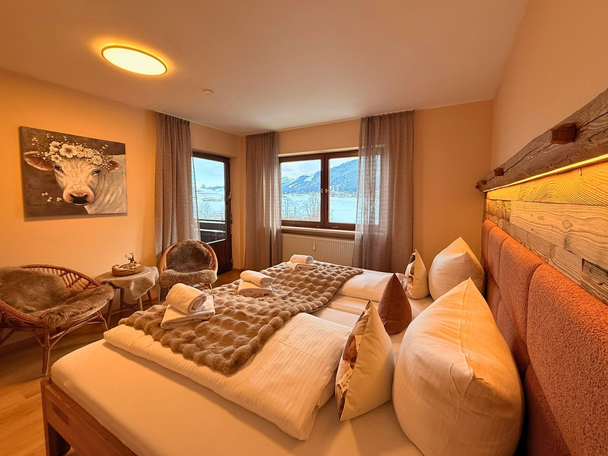 2 bedrooms, desk, iron/ironing board, travel crib