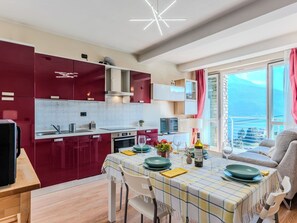 Fridge, dishwasher, cookware/dishes/utensils - Sant'Anna by Interhome (Pianello Lario)