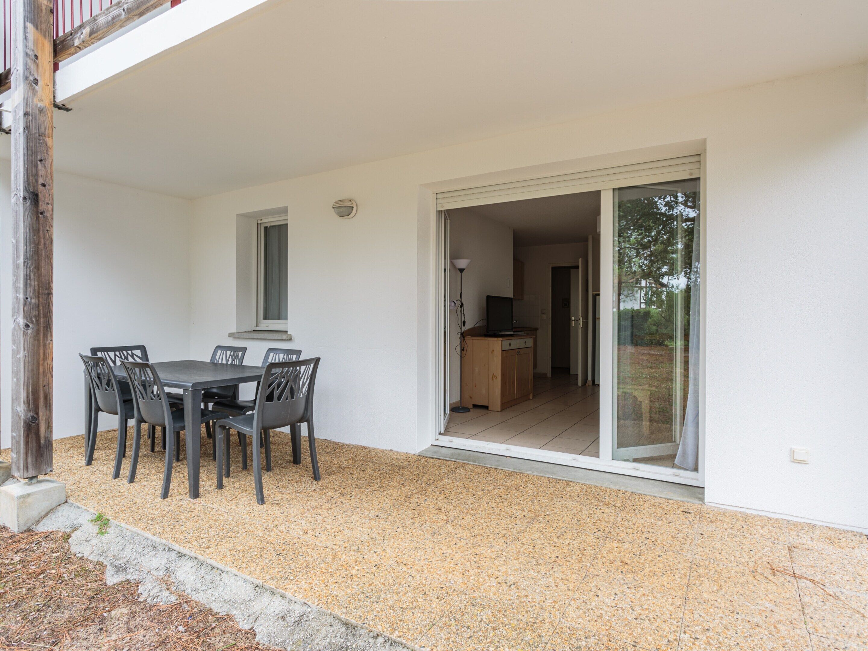 Apartment | Outdoor dining