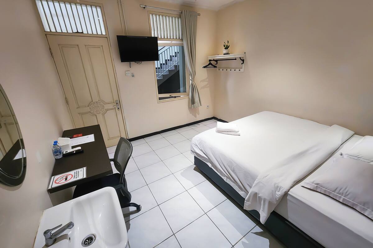 Superior Double Room | Desk, WiFi (free)