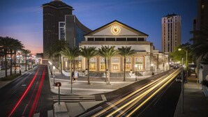Exterior - Close to Caesars Superdome + Restaurant. Bar. Gym. (New Orleans)