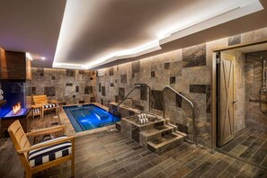 Pool - Free Shuttle to Ski Resorts + Restaurant & Hot Tub (Jackson)
