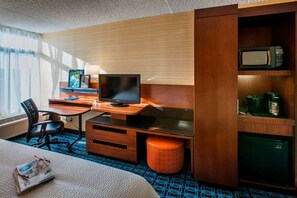 1 chambre, bureau, fer et planche à repasser, Wi-Fi