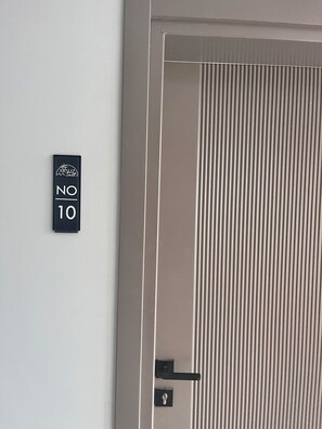 Minibar, laptop workspace, blackout curtains, soundproofing - ARSUZ BOHEM SUIT (Arsuz)