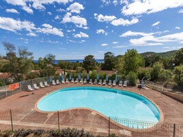 Apartamento | Piscina | Una piscina al aire libre