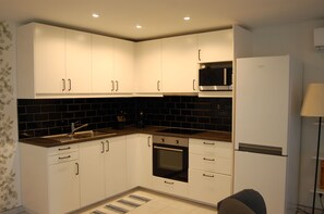 Villa, 4 Bedrooms, Accessible, Smoking | Interior - Villa Monte Alegrete With sea View (Faro)