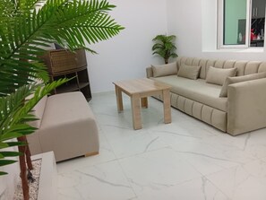 Living area - Comfortable Apartment in the Heart of Marrakec (Marrakech)
