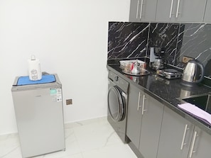 Private kitchen - Comfortable Apartment in the Heart of Marrakec (Marrakech)