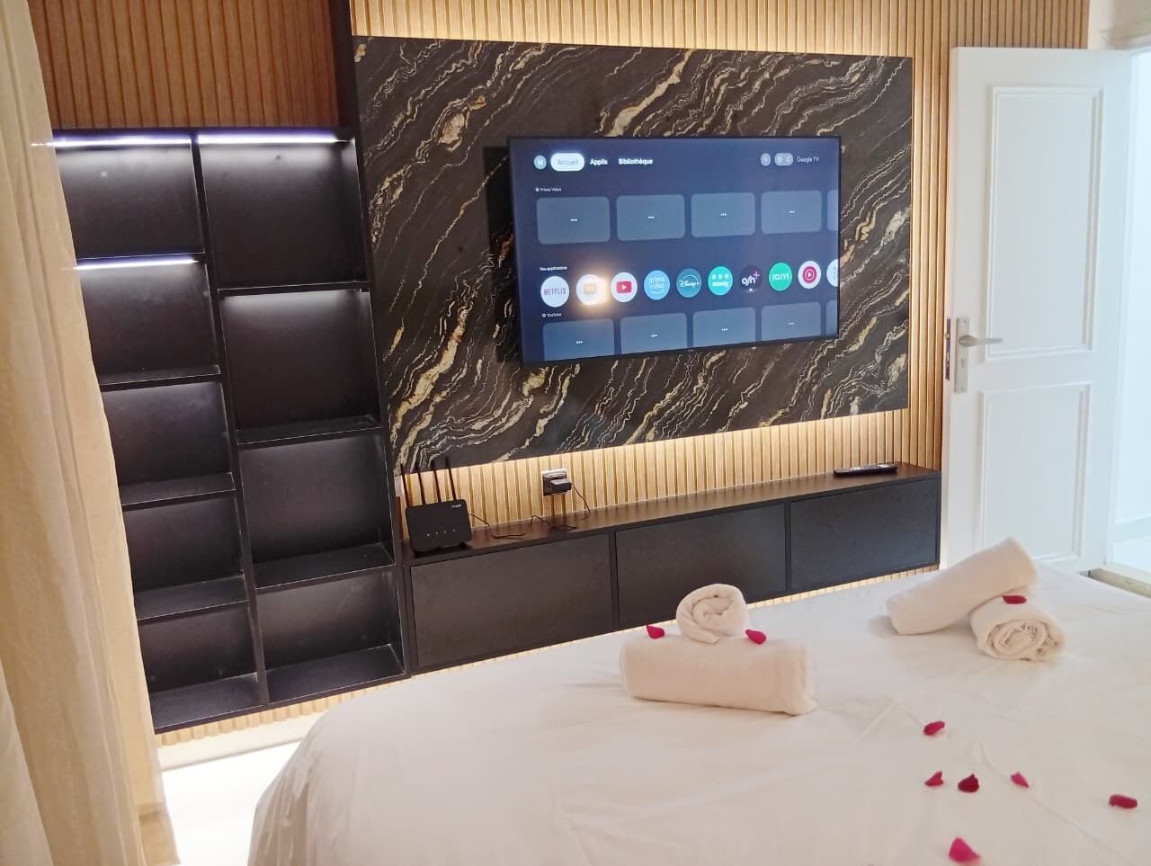 1 habitación, tabla de planchar con plancha, wifi y ropa de cama 