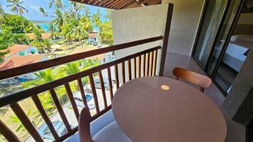 Family Apartment | Outdoor dining