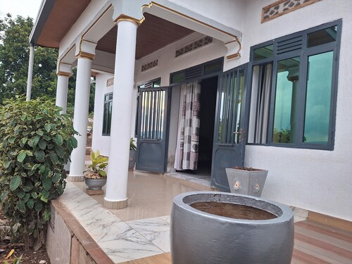 Tremendous 3-bedroom farmhouse in pleasant Kigali for your getaway