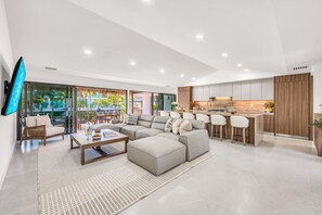 Interior - Waterfront / Heated Pool / Las Olas / Lido Key / Residence (Fort Lauderdale)