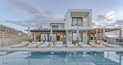 Villa Luxury Heaven - With Heated Pool