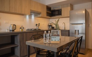 Exterior - w Fresh 1BR w/ Balcony in Miraflores (Lima)