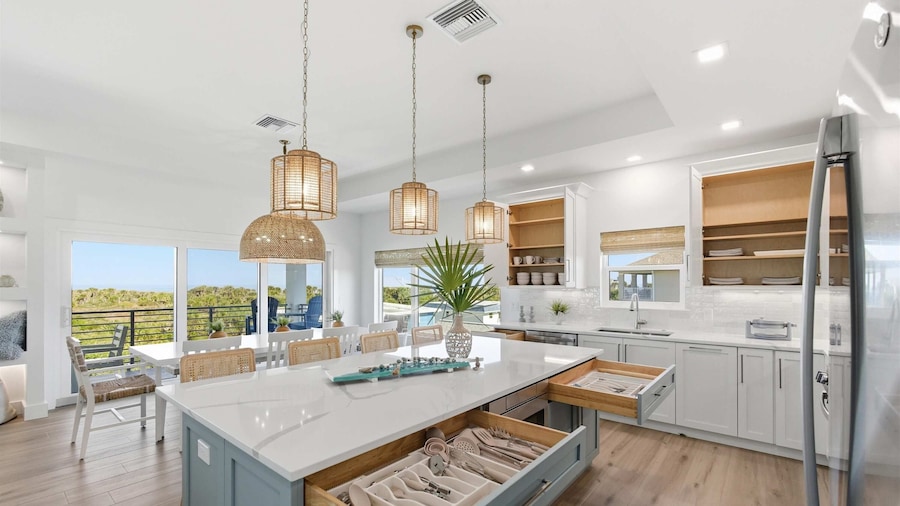 Ocean Views Beach Optional Heated Pool Spa