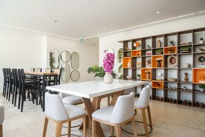 House | 2 bedrooms, Internet - w Trendy 2BR in the Heart of Bocagrande (Cartagena)