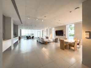 Apartment - Stayshort - 2 Bedroom Retreat in Dubai Creek Harbour That Sleeps 4 (Dubai)