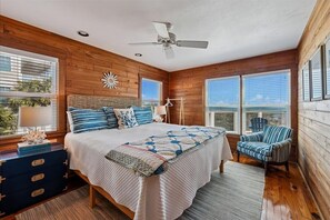 4 bedrooms, free WiFi, bed sheets - Welcome to Blu Sea Glass! (St. George Island)