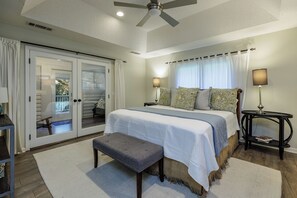 Iron/ironing board, free WiFi, bed sheets - 5 Pine Court: Pet Friendly Home in Sea Pines. 3 Beds, 2 Baths, Sleeps 7 (Hilton Head Island)