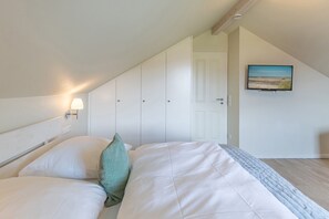 Casa | 4 quartos, individualmente mobiliados, ferros/tábuas de passar roupa
