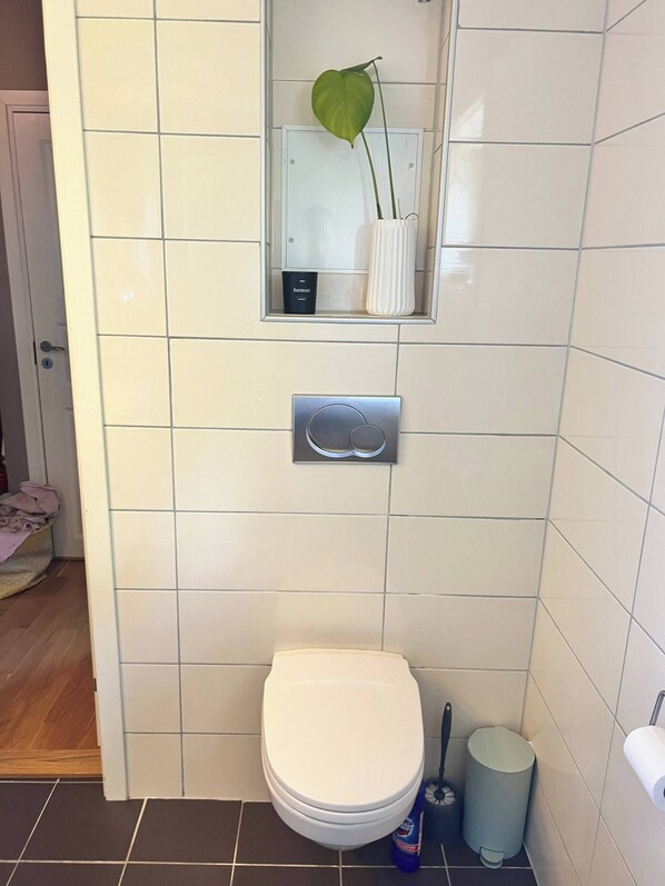 Apartment, 3 Bedrooms | Bathroom - Two-bedroom Apartment With Loft (Ålesund)