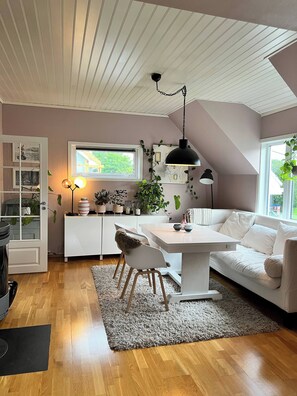 Leilighet, 3 soverom | Spisestue