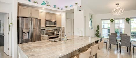 House (3 Bedrooms) | Interior