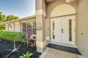 House (3 Bedrooms) | Interior - Private Hot Tub & Yard: Bright Bonita Springs Home (Bonita Springs)