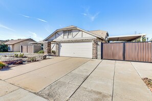 House (3 Bedrooms) | Interior - Private Pool & Fenced Yard: Sunny Glendale Getaway (Glendale)