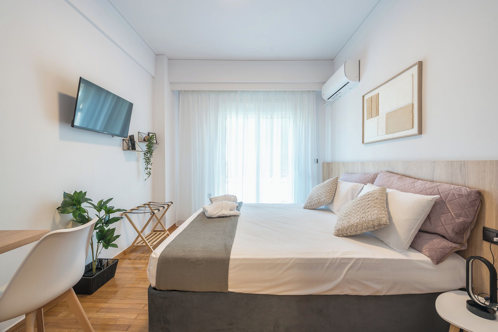 Iron/ironing board, free WiFi