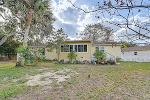 House (5 Bedrooms) | Interior - Weeki Wachee Family Getaway: Canal-front Home (Spring Hill)