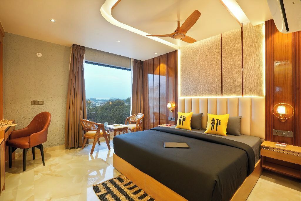 Cortinas blackout, tabla de planchar con plancha y wifi gratis 