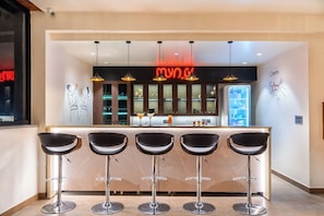 Restaurant - The Hosteller Bam Dehradun, City Centre (Dehradun)