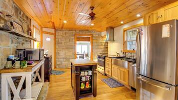 Rumah (2 Bedrooms) | Interior