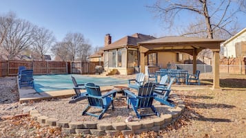 House (4 Bedrooms) | Front of property