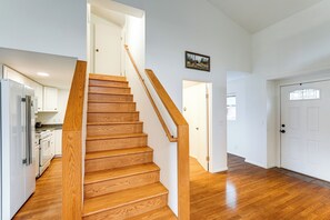 House (3 Bedrooms) | Interior - Willamette Valley Home on Working Horse Farm! (Scio)