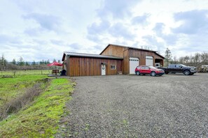 House (3 Bedrooms) | Interior - Willamette Valley Home on Working Horse Farm! (Scio)