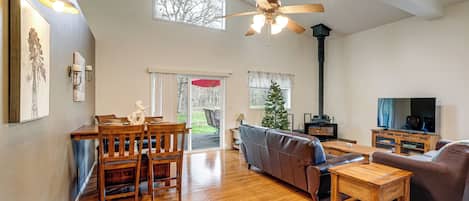 House (3 Bedrooms) | Interior