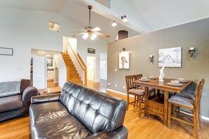 House (3 Bedrooms) | Interior - Willamette Valley Home on Working Horse Farm! (Scio)