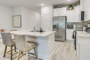 Apartment (3 Bedrooms) | Interior - 8 Mi to Dtwn Pensacola: Modern Escape w/ Patio! (Pensacola)