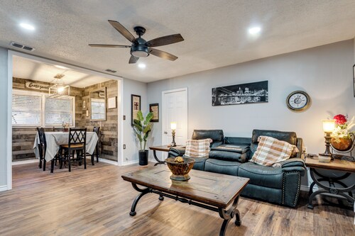 Near Wineries & Guadalupe River! Stylish Home