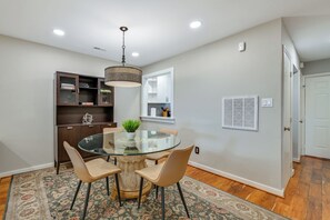 Interior - 1 Mi to BOA Stadium! Walkable Condo w/ Porch (Charlotte)