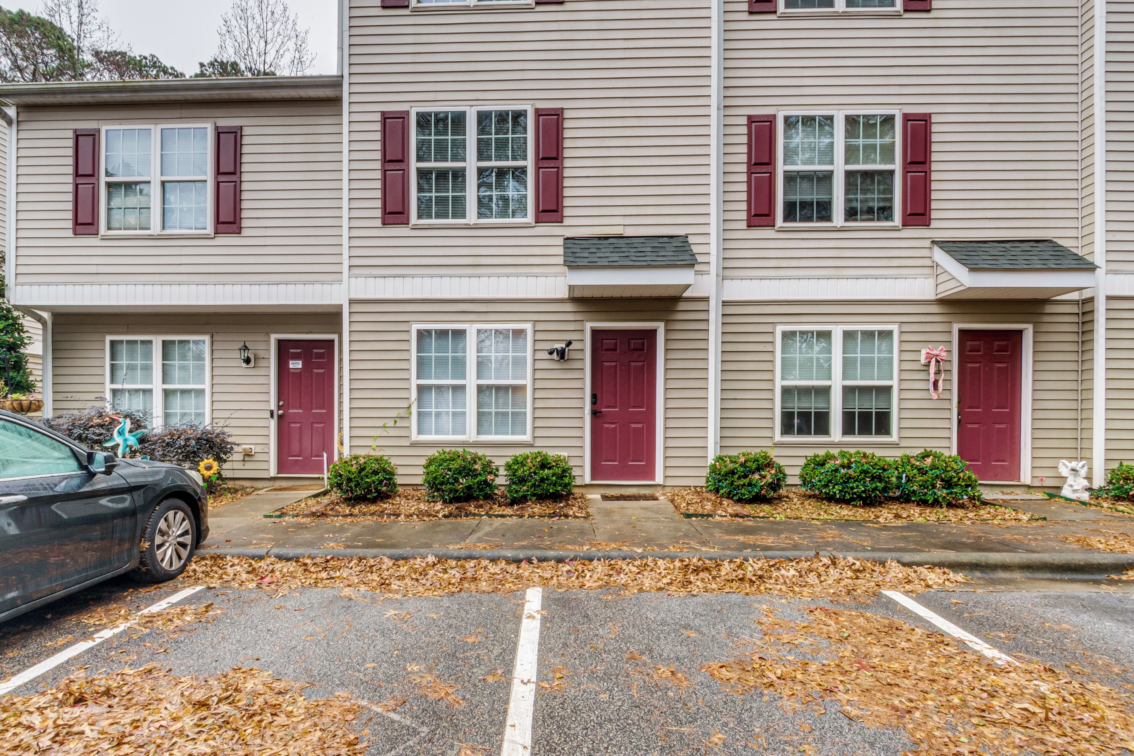 Apartment (3 Bedrooms) | Front of property