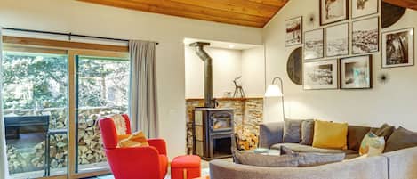 Apartment (2 Bedrooms) | Front of property